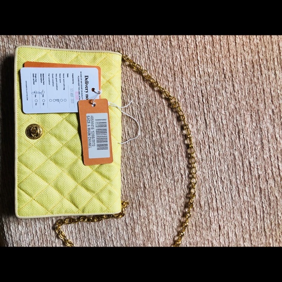 Authentic Chanel Vintage Yellow Straw Shoulder Bag - Picture 10 of 13